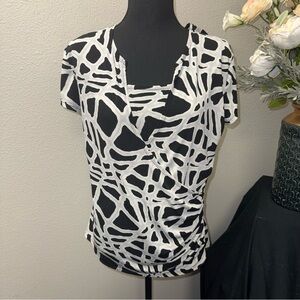 Worthington Black White Abstract Wrap Top Stretch Short Sleeve L